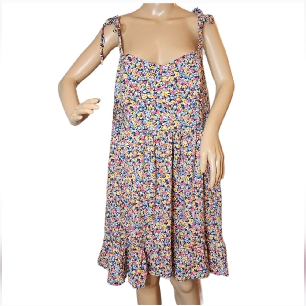 Old Navy smocked ditsy floral adjustable tiestrap sleeveless dress. Pockets. S